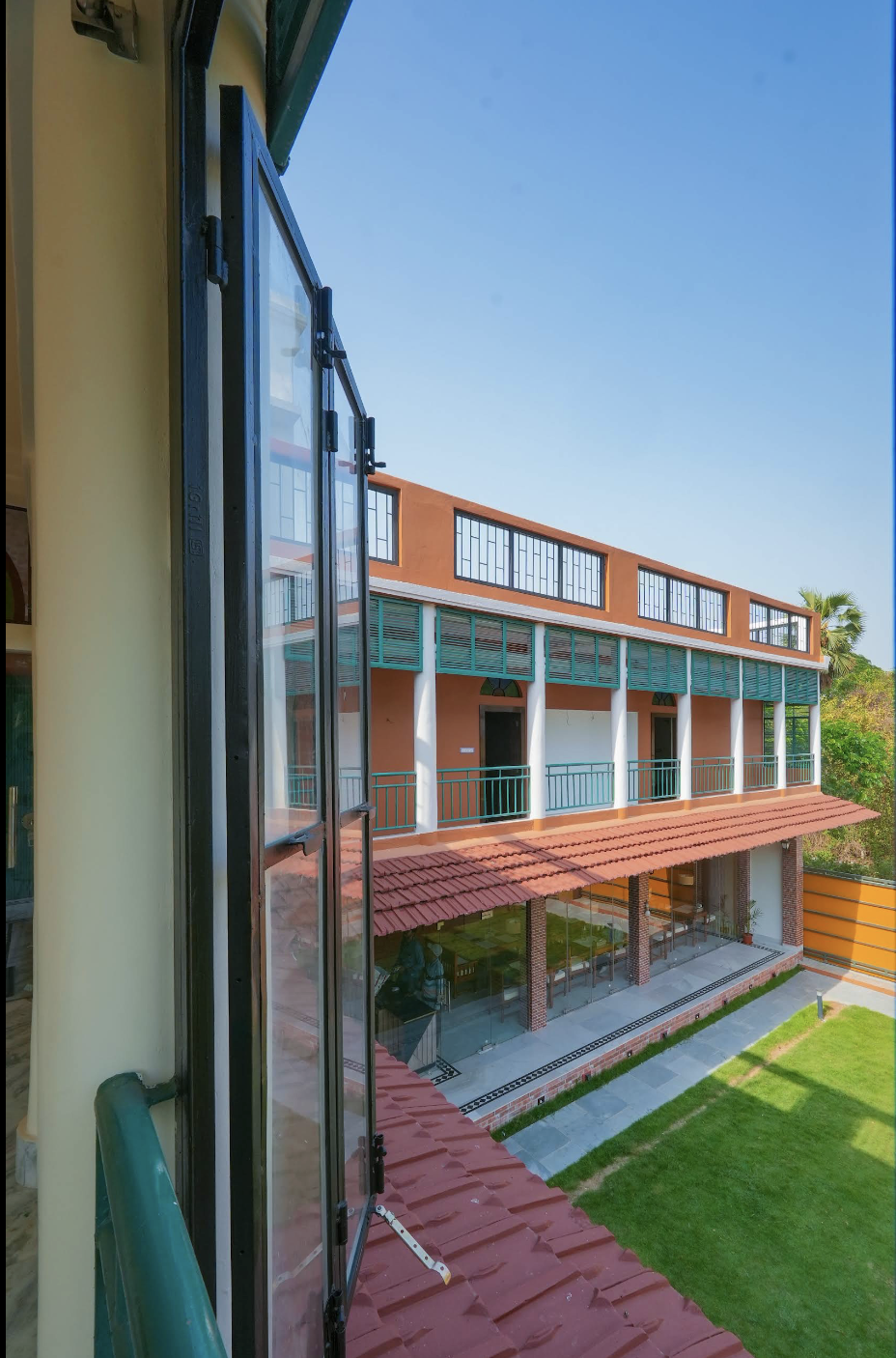 Exterior at Prangon