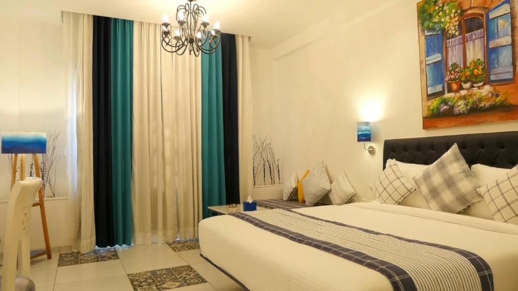 Suite Room at Ananda Resorts