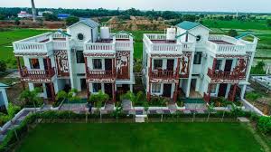 Mohor Kutir Resorts façade with landscaped lawns